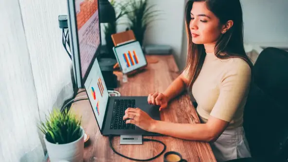 Scale Smarter: The Top Benefits of Hiring Virtual Assistant Services for Small Business in 2026