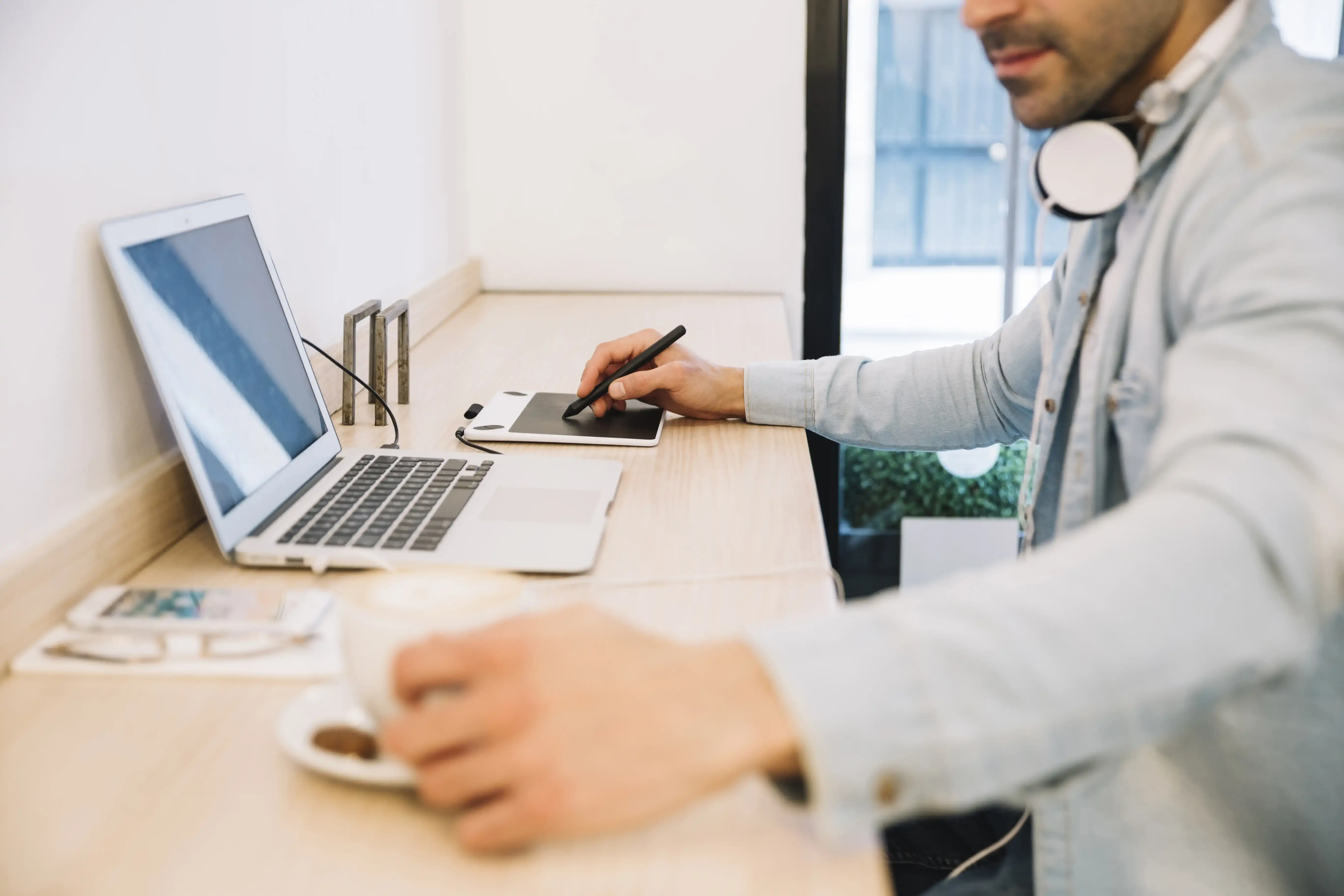 How Healthcare SaaS Technical Support Reduces Downtime and Scales Growth
